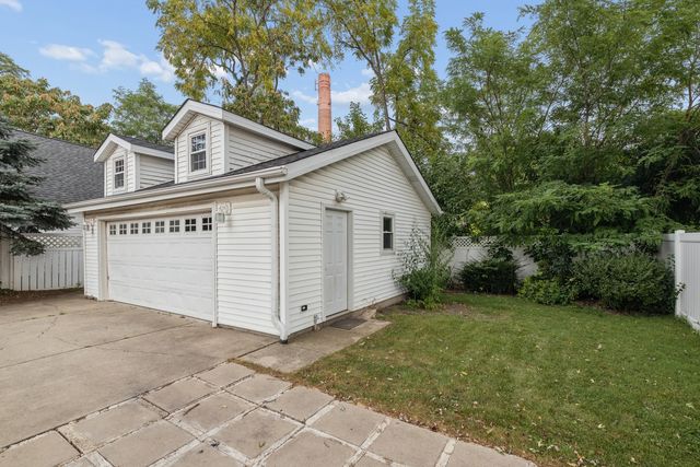 333 E Chicago Avenue, Hinsdale, IL 60521