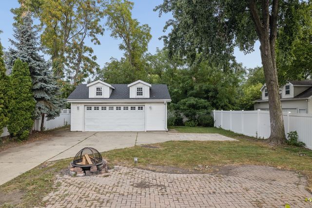 333 E Chicago Avenue, Hinsdale, IL 60521