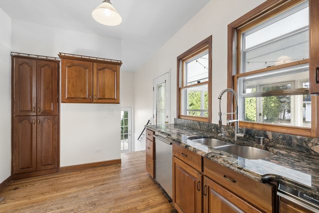 333 E Chicago Avenue, Hinsdale, IL 60521