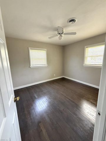8447 Capeview Ave, Norfolk, VA 23503