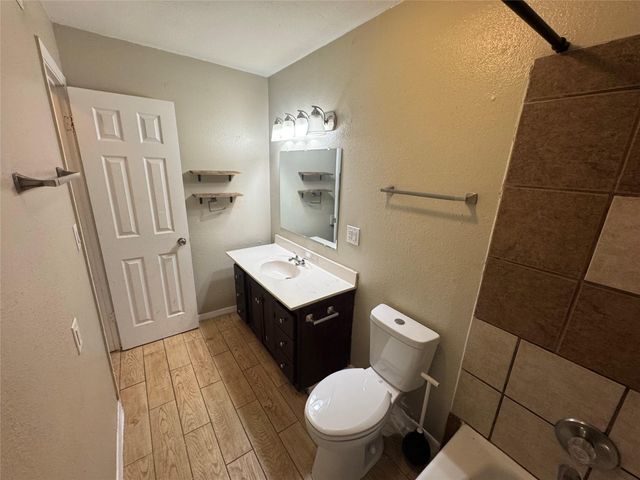 6253 Manor RD A, Austin, TX 78723