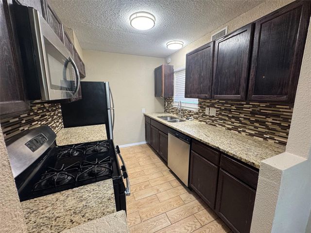 6253 Manor RD A, Austin, TX 78723