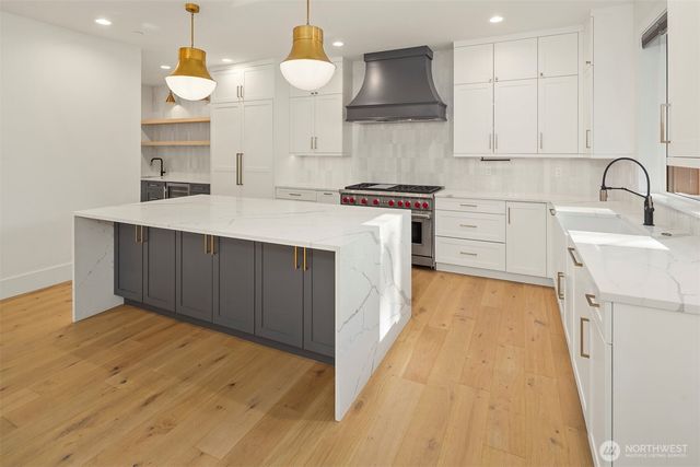 11327 113th Place NE, Kirkland, WA 98033