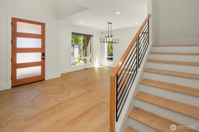 11327 113th Place NE, Kirkland, WA 98033