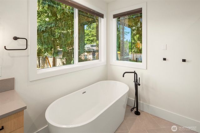 11327 113th Place NE, Kirkland, WA 98033