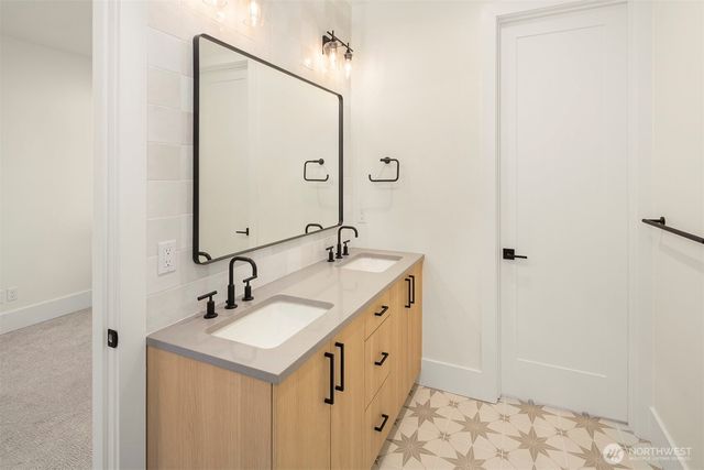 11327 113th Place NE, Kirkland, WA 98033