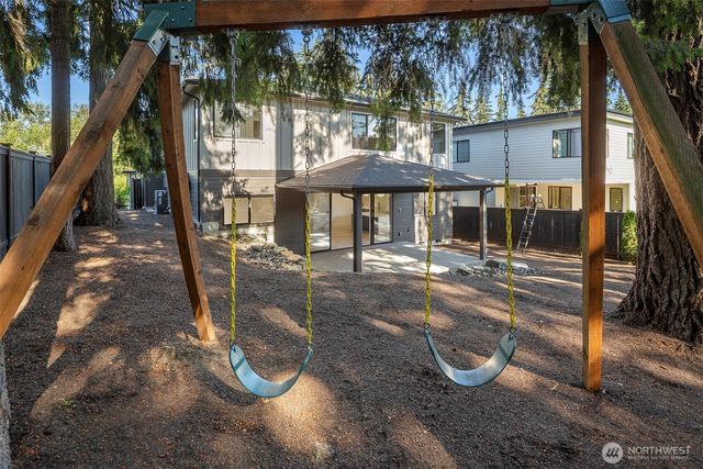 11327 113th Place NE, Kirkland, WA 98033