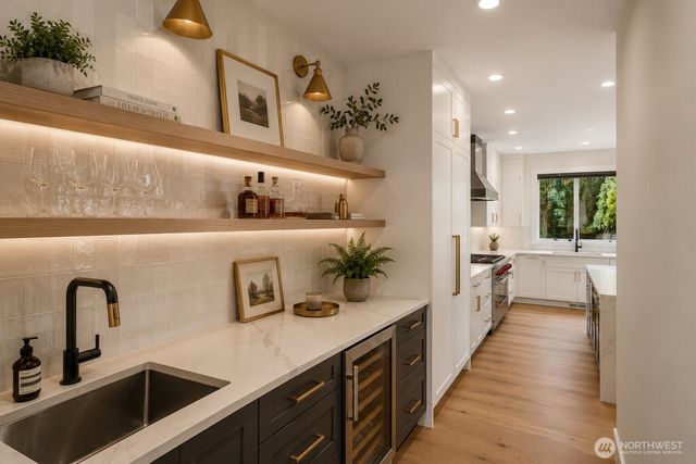 11327 113th Place NE, Kirkland, WA 98033