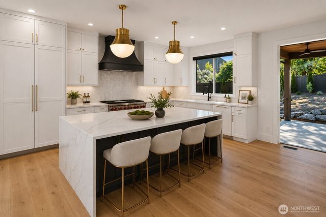 11327 113th Place NE, Kirkland, WA 98033