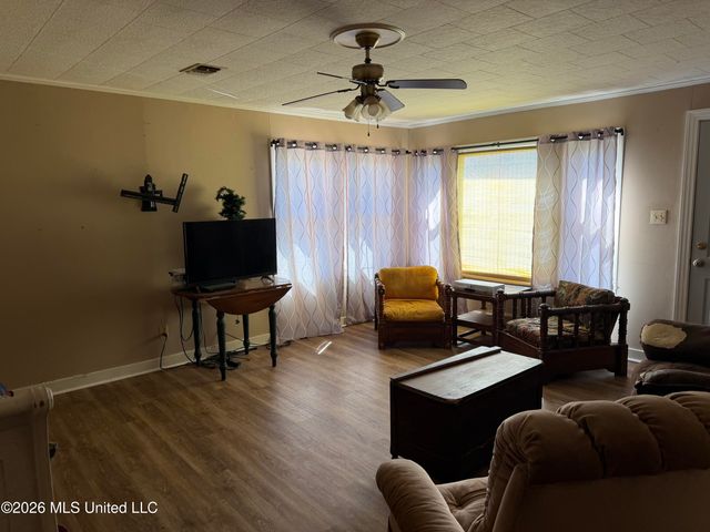 108 Dixie Drive, Natchez, MS 39120