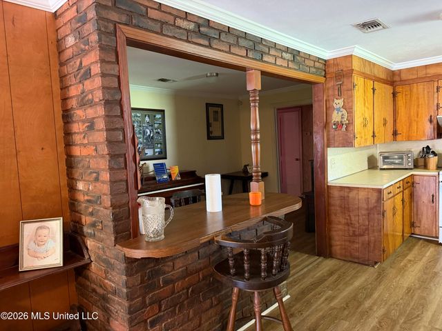 108 Dixie Drive, Natchez, MS 39120