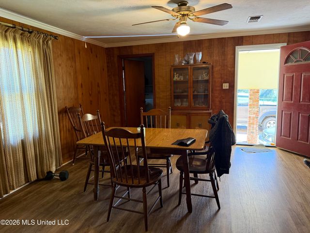 108 Dixie Drive, Natchez, MS 39120