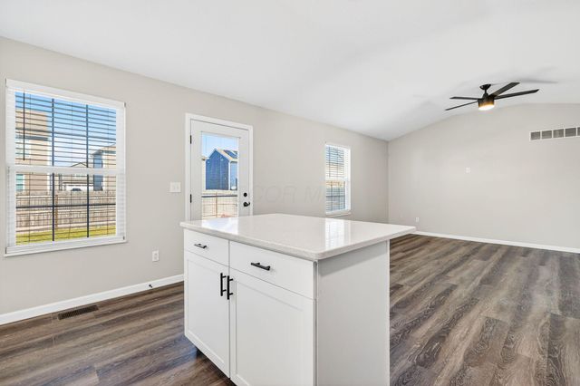 6602 Marissa Street, Canal Winchester, OH 43110