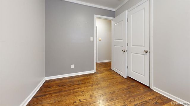 2111 Otis Avenue, Warren, MI 48091
