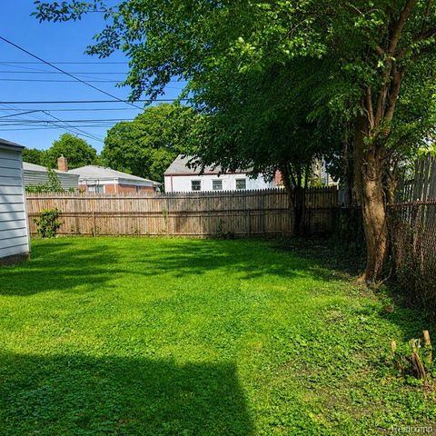2111 Otis Avenue, Warren, MI 48091