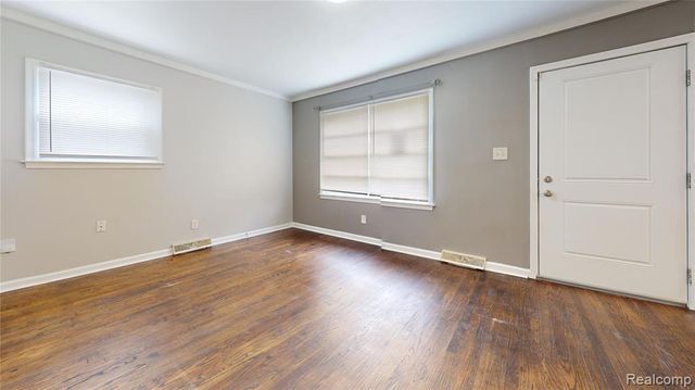 2111 Otis Avenue, Warren, MI 48091