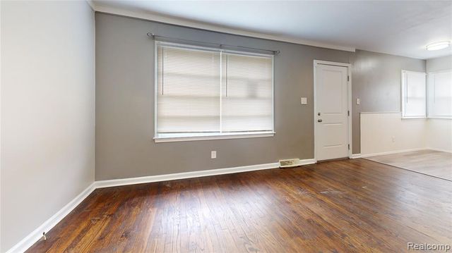 2111 Otis Avenue, Warren, MI 48091