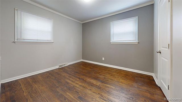 2111 Otis Avenue, Warren, MI 48091