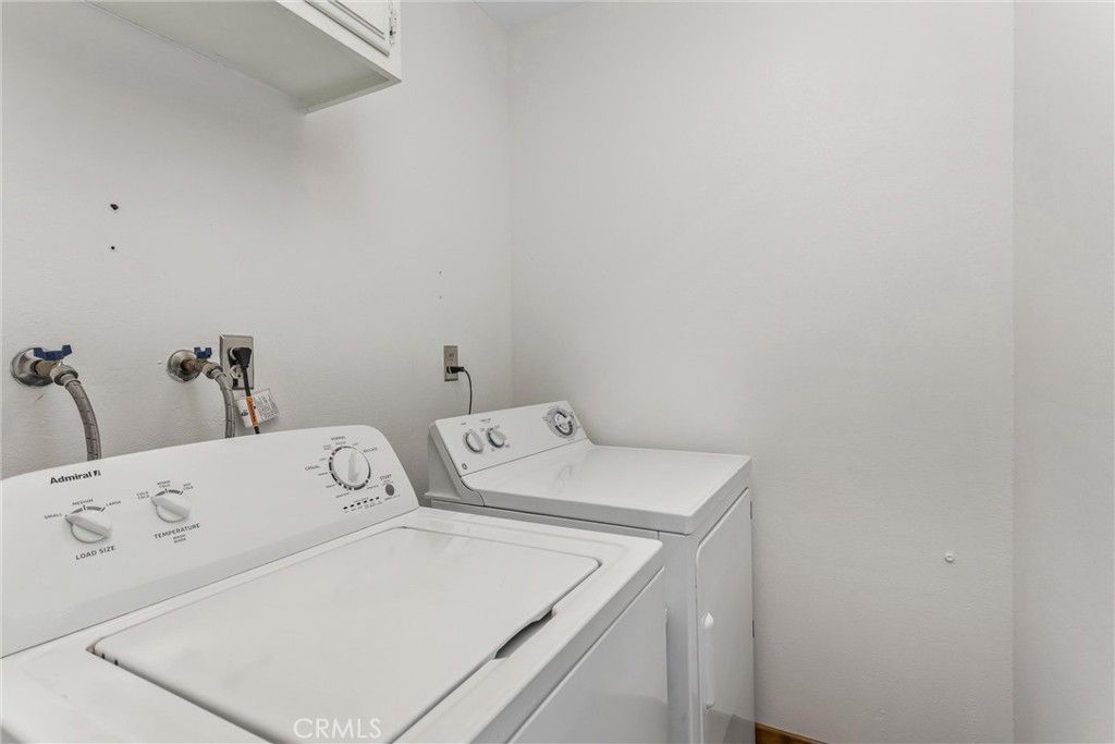 Image 18 of property listing at 24379 Horst, Crestline, CA 92325