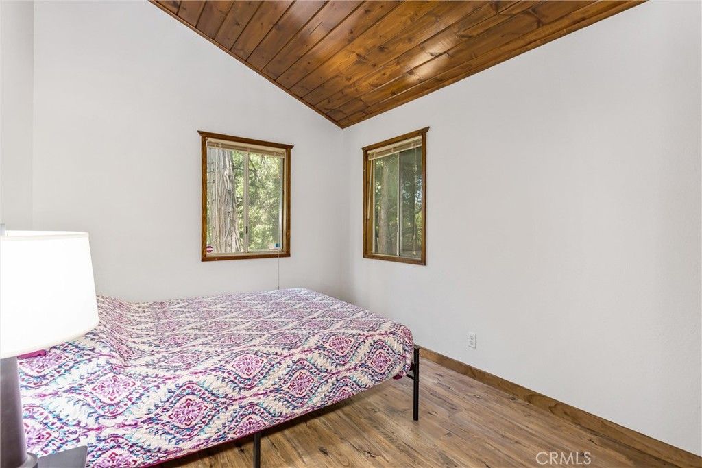 Image 21 of property listing at 24379 Horst, Crestline, CA 92325