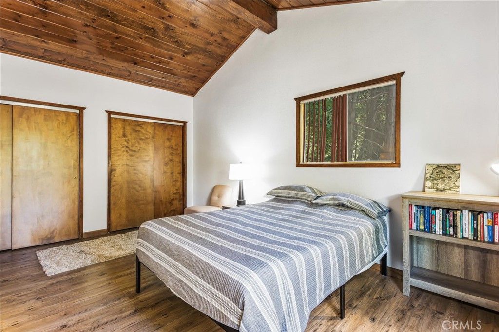 Image 26 of property listing at 24379 Horst, Crestline, CA 92325