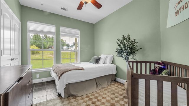 1011 Sister Grove Road, Van Alstyne, TX 75495