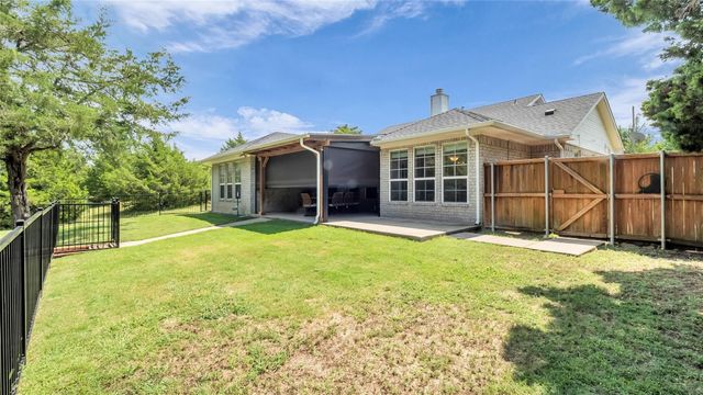 1011 Sister Grove Road, Van Alstyne, TX 75495