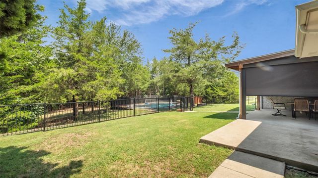 1011 Sister Grove Road, Van Alstyne, TX 75495