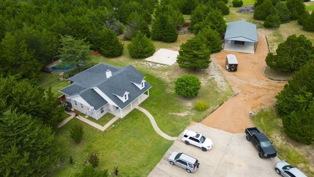 1011 Sister Grove Road, Van Alstyne, TX 75495
