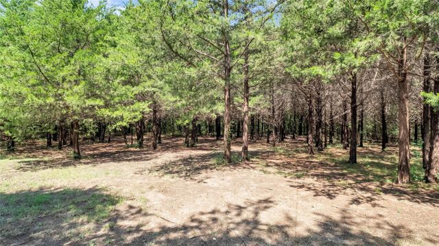 1011 Sister Grove Road, Van Alstyne, TX 75495