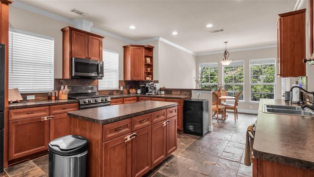 1011 Sister Grove Road, Van Alstyne, TX 75495