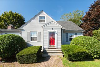 8 Fenner Avenue, Newport, RI 02840