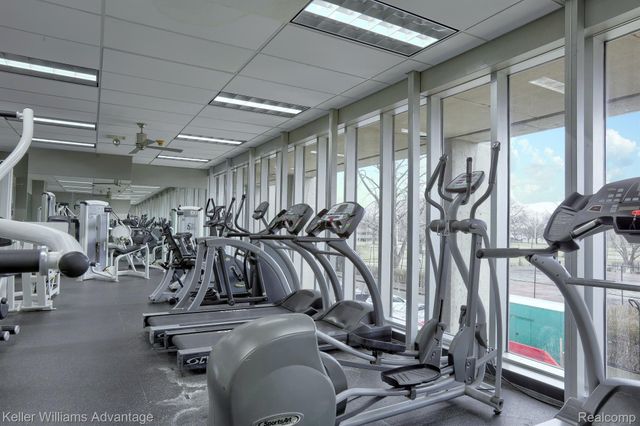 1300 E LAFAYETTE Street 1509, Detroit, MI 48207