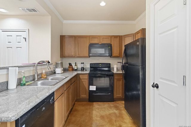 16802 Showdown Path, Selma, TX 78154