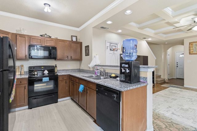 16802 Showdown Path, Selma, TX 78154
