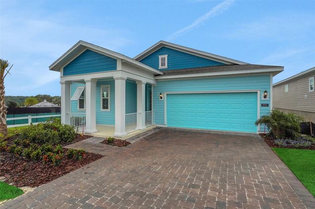 1001 FIESTA KEY CIRCLE, Lady Lake, FL 32159