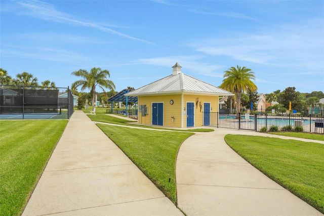 1001 FIESTA KEY CIRCLE, Lady Lake, FL 32159