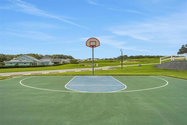 1001 FIESTA KEY CIRCLE, Lady Lake, FL 32159
