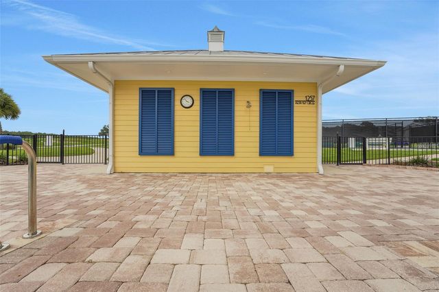 1001 FIESTA KEY CIRCLE, Lady Lake, FL 32159