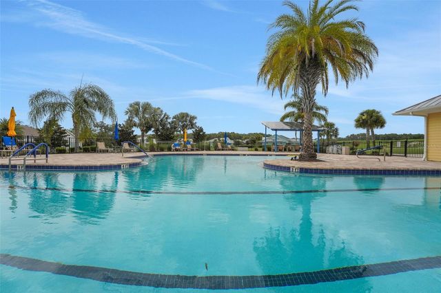 1001 FIESTA KEY CIRCLE, Lady Lake, FL 32159
