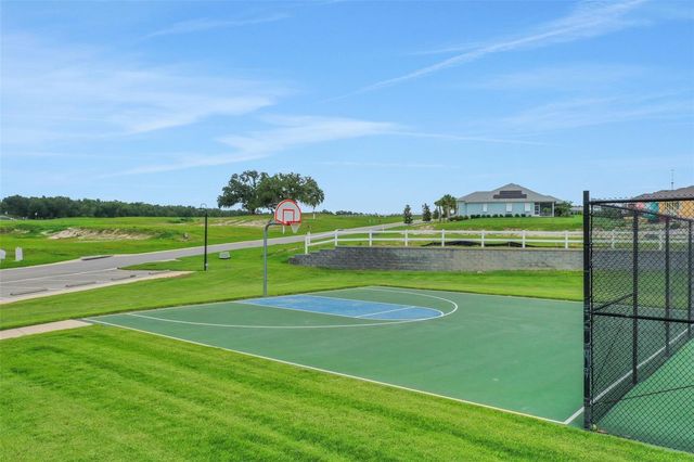 1001 FIESTA KEY CIRCLE, Lady Lake, FL 32159