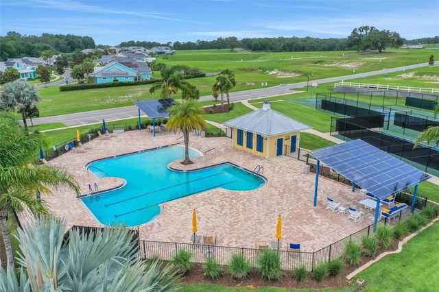 1001 FIESTA KEY CIRCLE, Lady Lake, FL 32159
