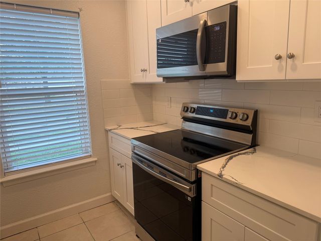 6525 Renwick Drive A, Houston, TX 77081