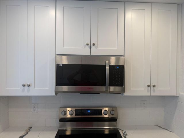 6525 Renwick Drive A, Houston, TX 77081