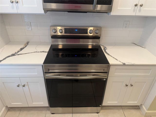6525 Renwick Drive A, Houston, TX 77081