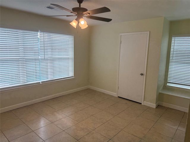 6525 Renwick Drive A, Houston, TX 77081