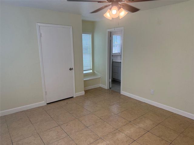 6525 Renwick Drive A, Houston, TX 77081
