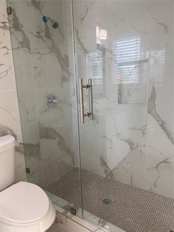 6525 Renwick Drive A, Houston, TX 77081