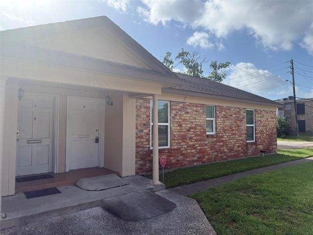 6525 Renwick Drive A, Houston, TX 77081
