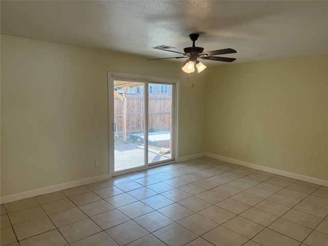 6525 Renwick Drive A, Houston, TX 77081